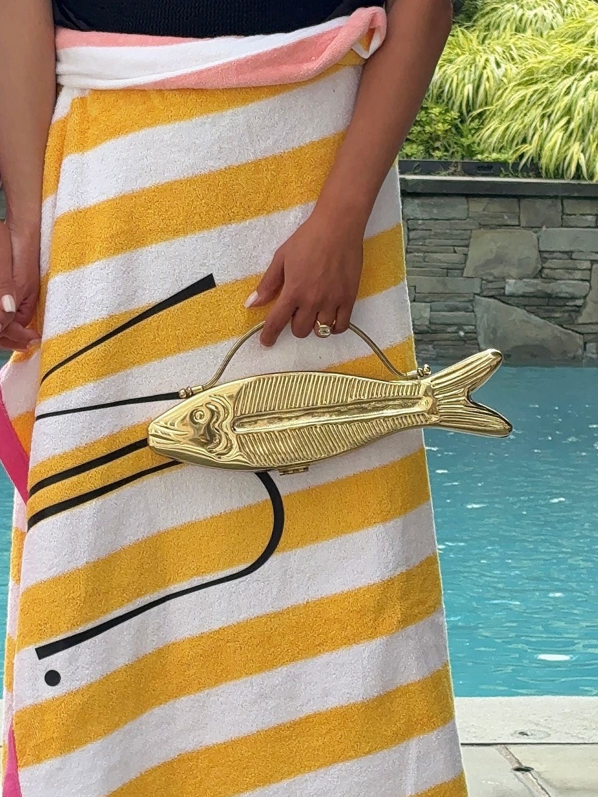 Gold Fishy VIN